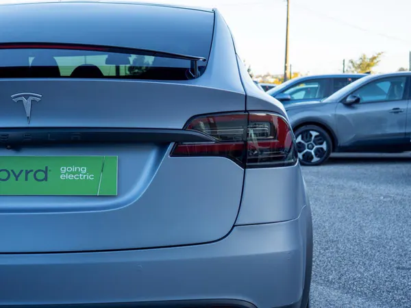 Tesla Model X - Photo 13