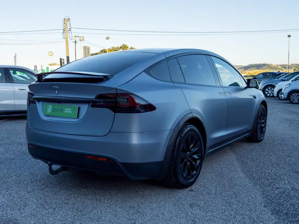 Tesla Model X - Photo 16