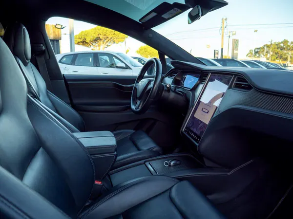 Tesla Model X - Photo 17