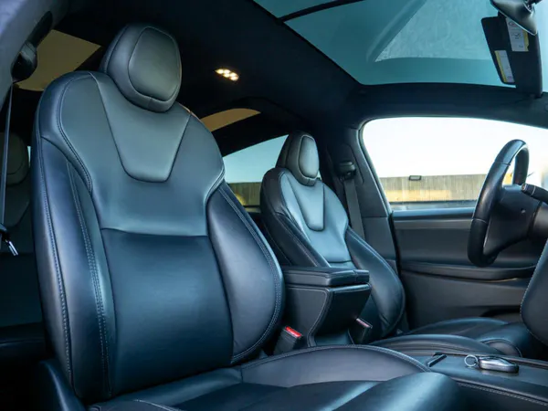 Tesla Model X - Photo 20