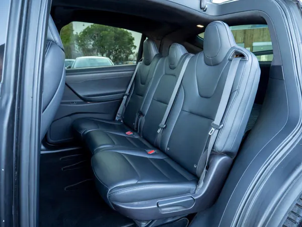 Tesla Model X - Photo 25