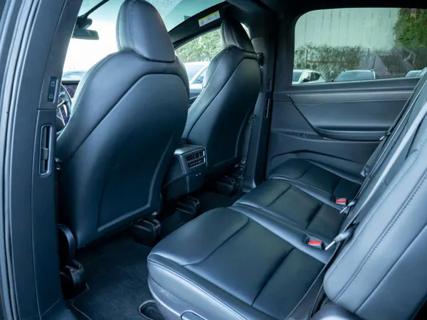 Tesla Model X - Photo 26