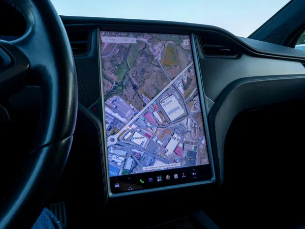 Tesla Model X - Photo 35