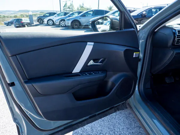 Citroen e-C4 - Photo 19