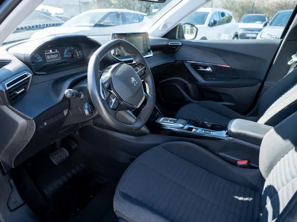 Peugeot e-2008 - Photo 21