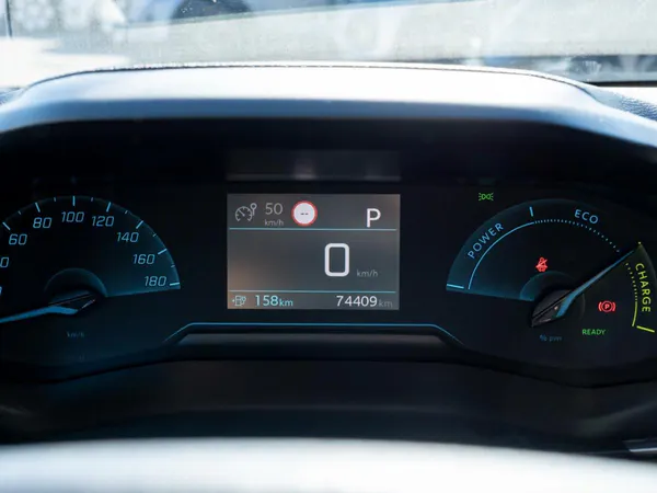 Peugeot e-2008 - Photo 31