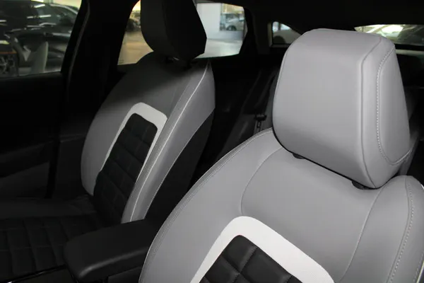 Citroen e-C4 - Photo 10