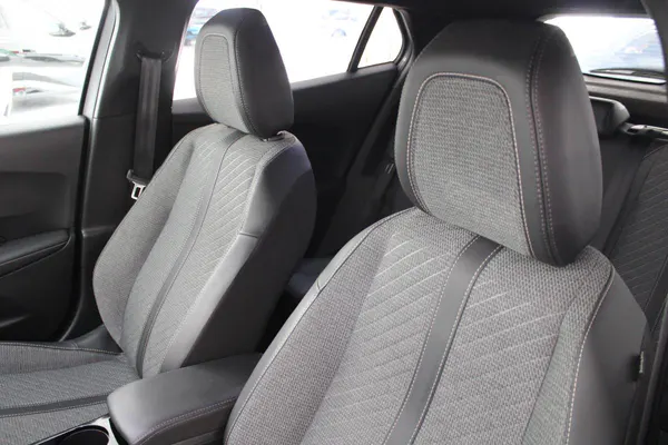 Peugeot e-2008 - Photo 10