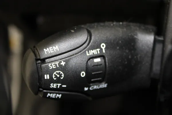 Peugeot e-2008 - Photo 17