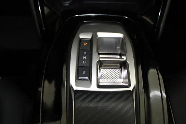 Peugeot e-2008 - Photo 20