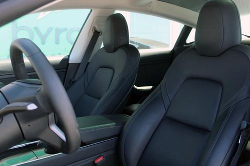 Tesla Model 3 - Photo 20