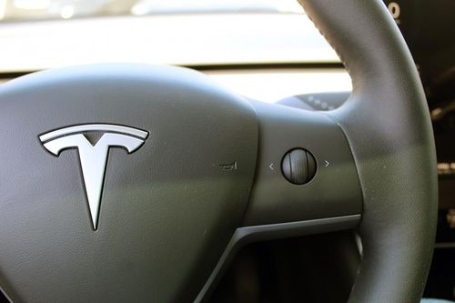 Tesla Model 3 - Photo 23