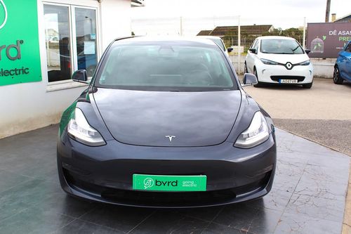 Tesla Model 3 - Photo 2