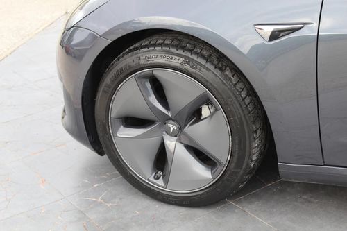 Tesla Model 3 - Photo 5