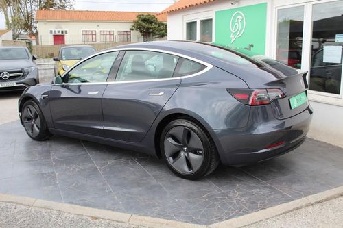 Tesla Model 3 - Photo 9