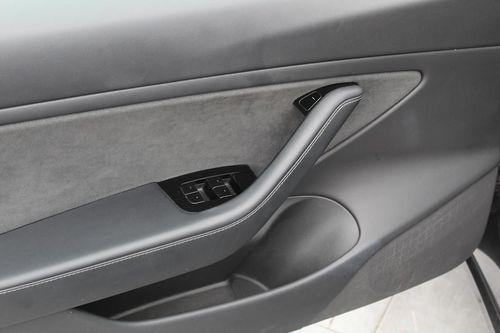 Tesla Model 3 - Photo 13