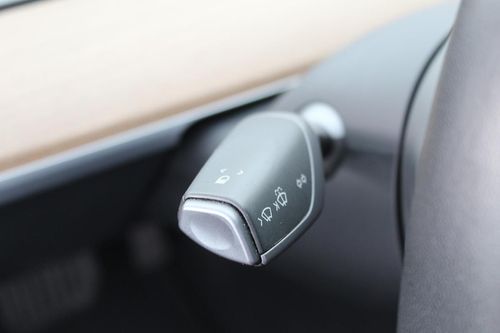 Tesla Model 3 - Photo 21