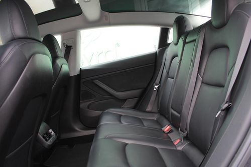 Tesla Model 3 - Photo 38