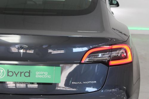 Tesla Model 3 - Photo 6