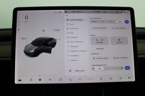 Tesla Model 3 - Photo 16