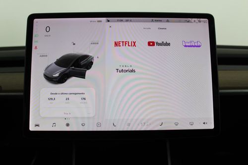 Tesla Model 3 - Photo 24