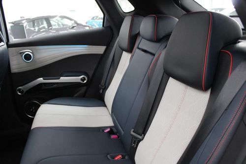 BYD Atto 3 - Photo 24