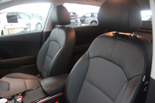 Kia e-Niro - Photo 12