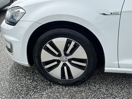 Volkswagen e-Golf - Photo 6