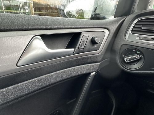 Volkswagen e-Golf - Photo 15