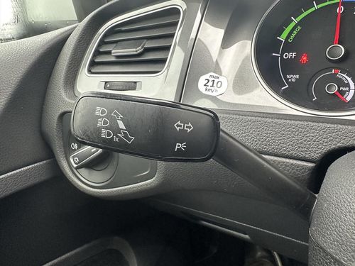 Volkswagen e-Golf - Photo 25
