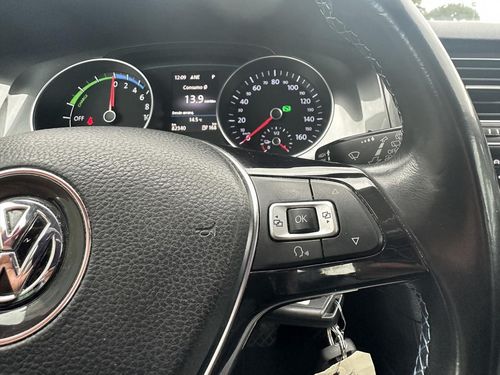 Volkswagen e-Golf - Photo 27