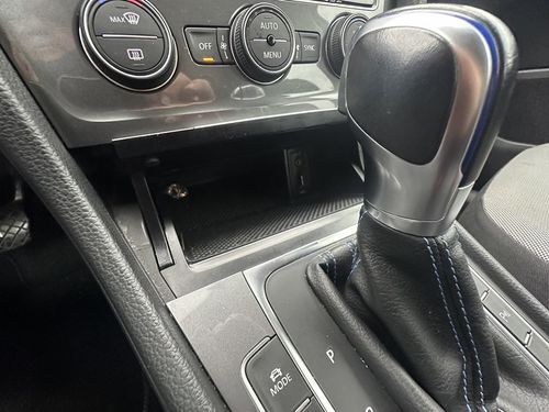 Volkswagen e-Golf - Photo 32