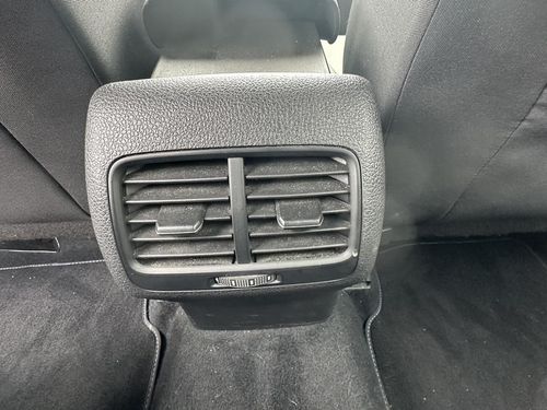 Volkswagen e-Golf - Photo 34