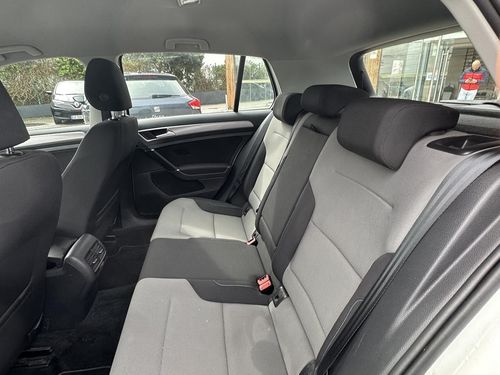 Volkswagen e-Golf - Photo 35