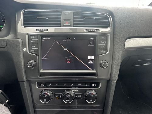 Volkswagen e-Golf - Photo 39