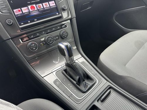 Volkswagen e-Golf - Photo 37