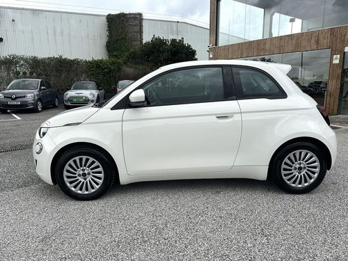 Fiat 500e - Photo 10