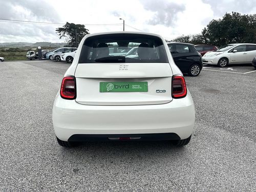 Fiat 500e - Photo 12