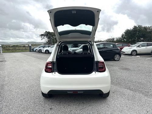Fiat 500e - Photo 14