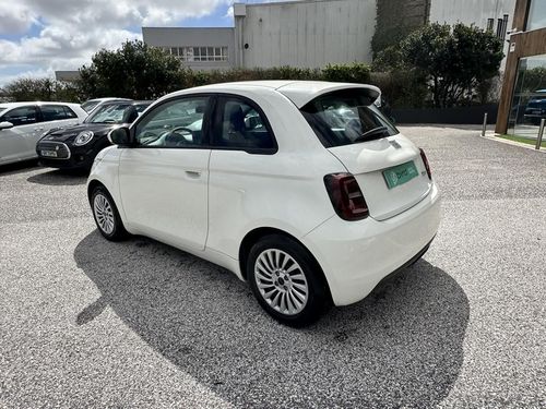 Fiat 500e - Photo 8