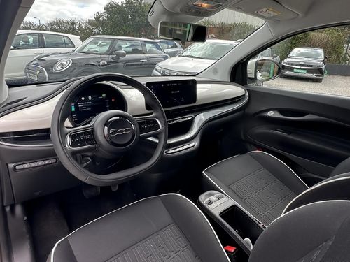 Fiat 500e - Photo 19