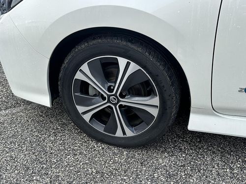 Nissan Leaf - Photo 5