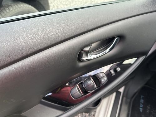 Nissan Leaf - Photo 12