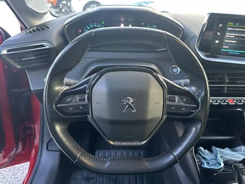 Peugeot e-208 - Photo 16