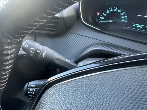 Peugeot e-208 - Photo 17