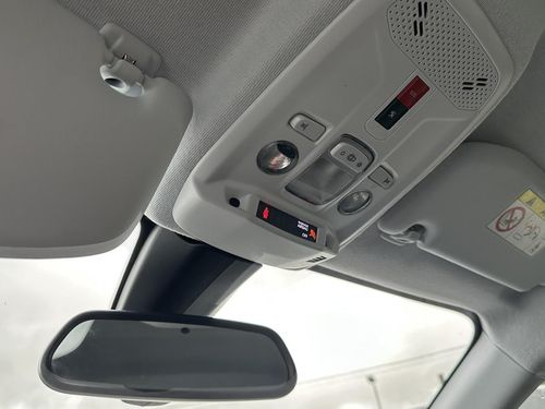 Peugeot e-208 - Photo 19