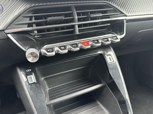 Peugeot e-208 - Photo 31