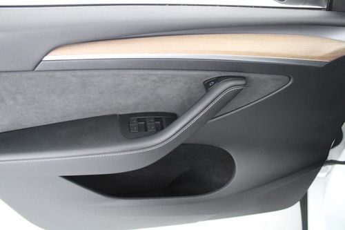 Tesla Model Y - Photo 11