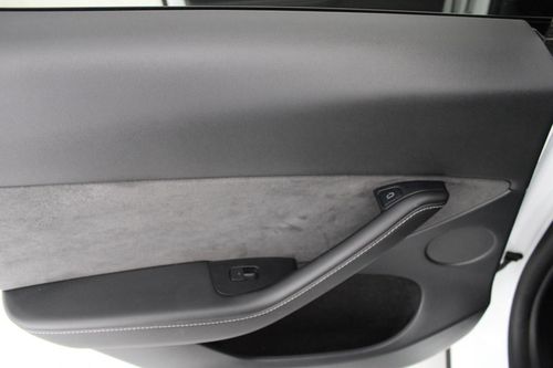 Tesla Model Y - Photo 22