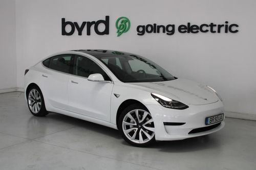 Tesla Model 3 - Photo 1